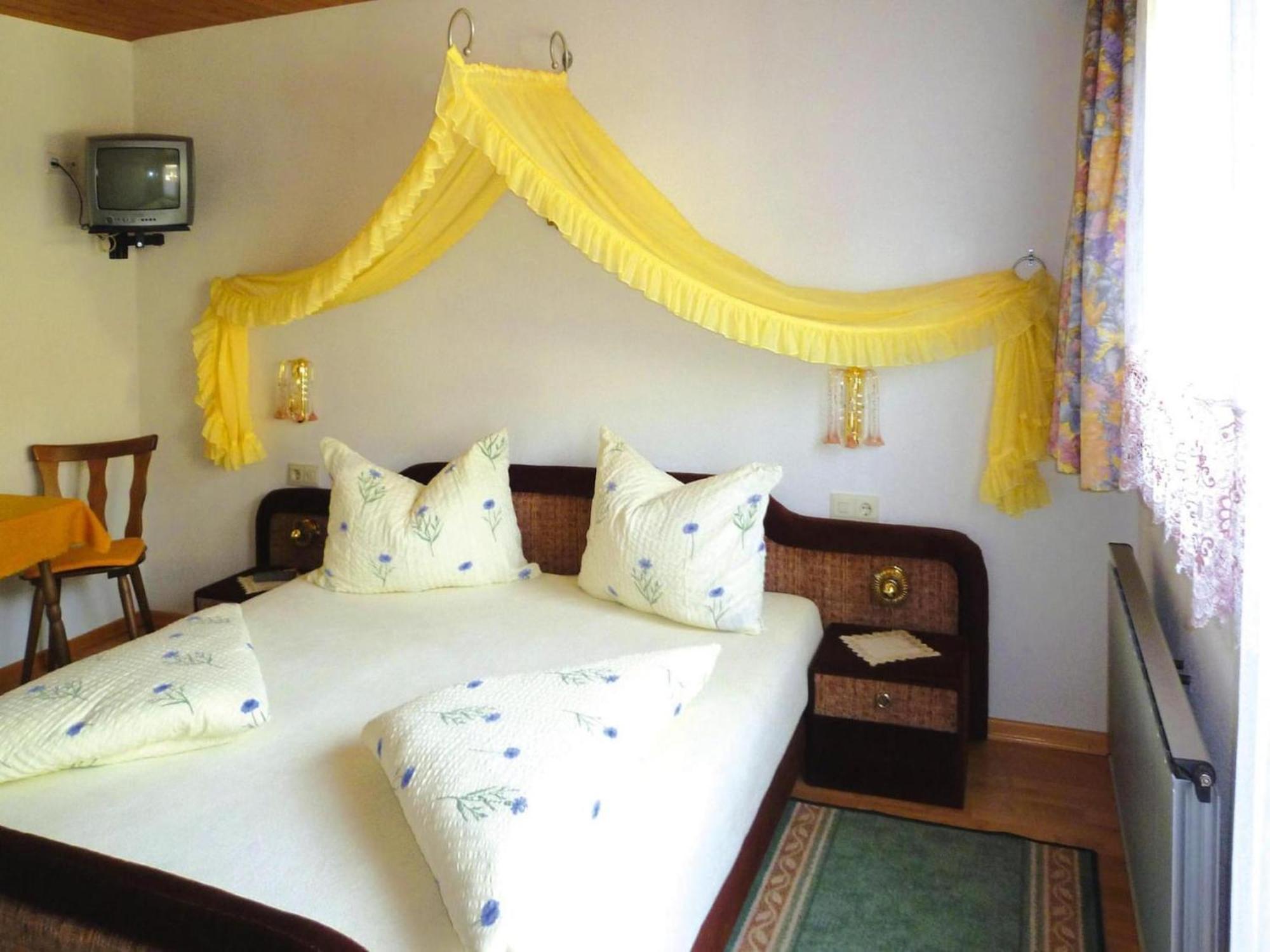 Apartment In F Gen With Parking Space Fugen Bagian luar foto